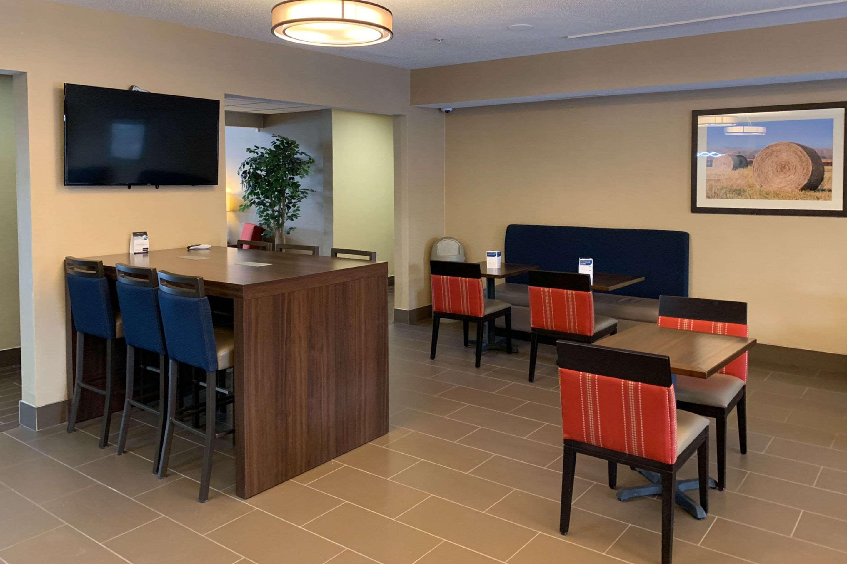 Comfort Suites Auburn Near I-69 Zewnętrze zdjęcie