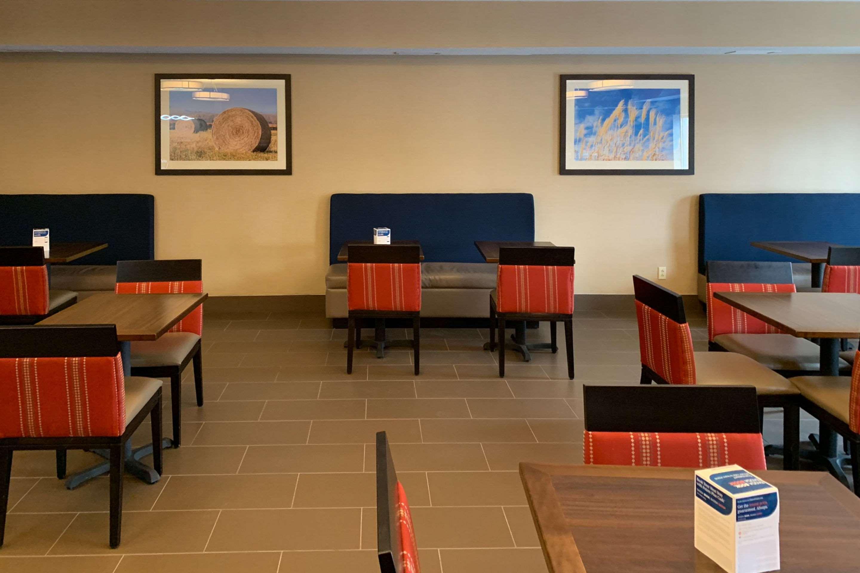 Comfort Suites Auburn Near I-69 Zewnętrze zdjęcie