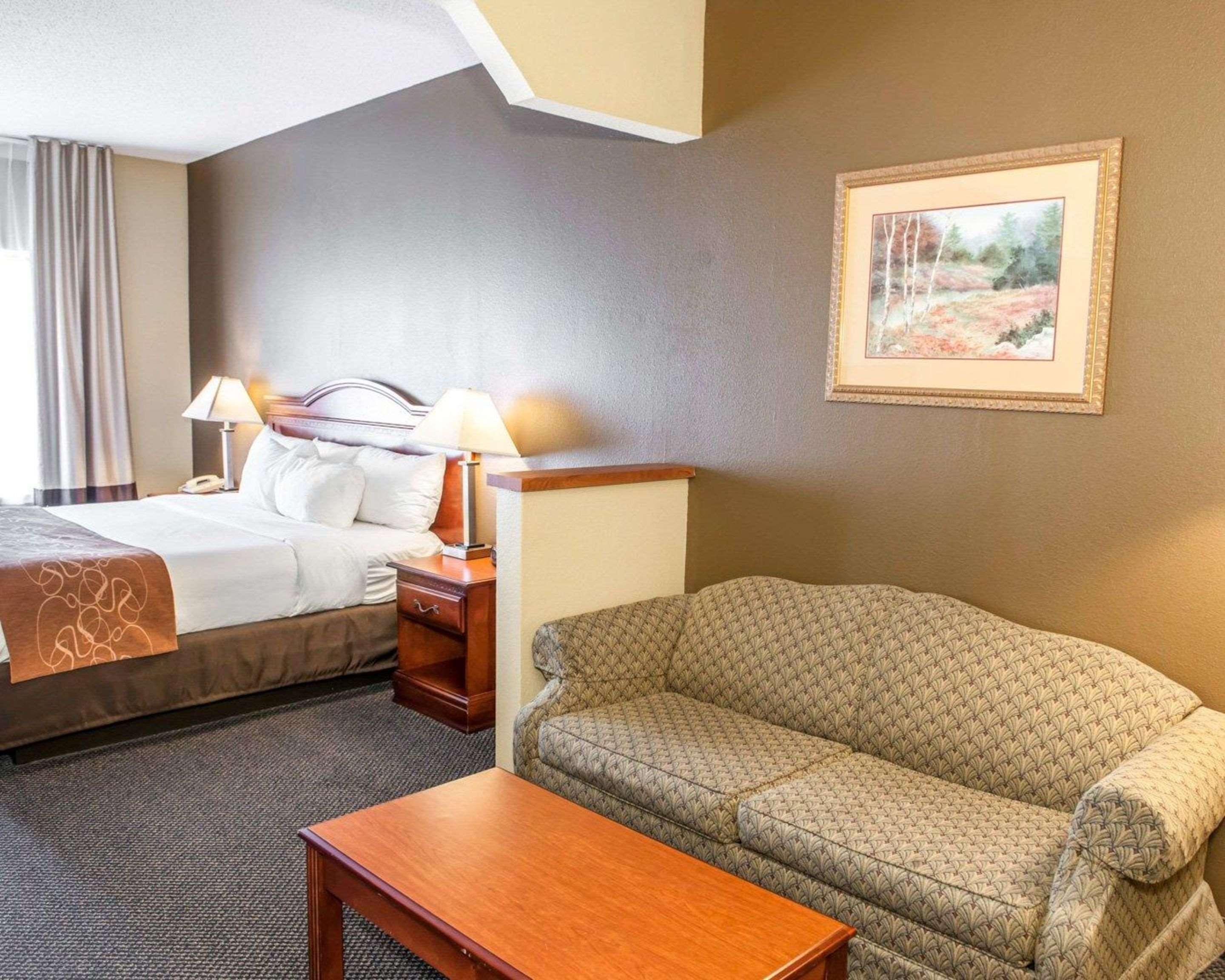 Comfort Suites Auburn Near I-69 Zewnętrze zdjęcie