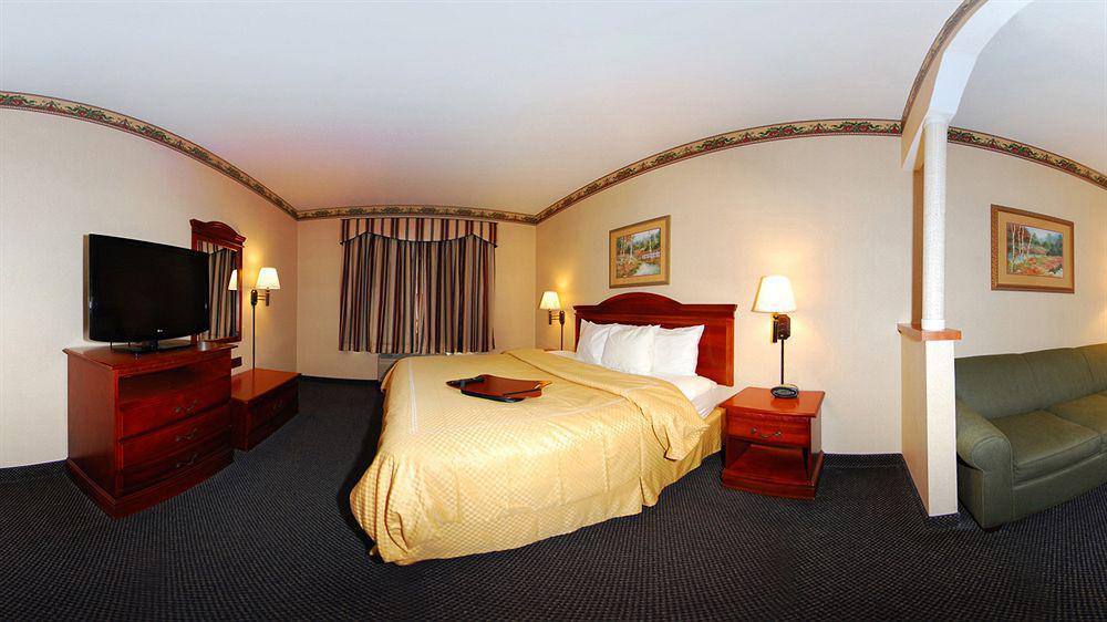 Comfort Suites Auburn Near I-69 Zewnętrze zdjęcie